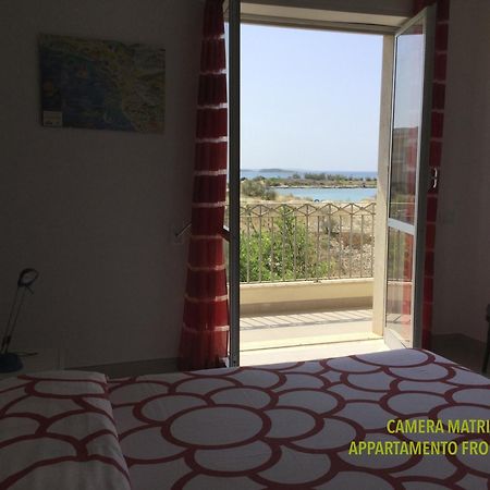 Casa Vacanze l'Approdo - FRONTE MARE e LATO STRADA Porto Cesareo Exterior foto